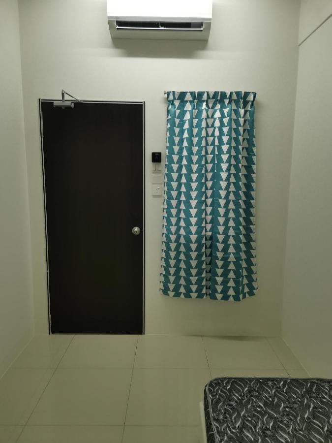 Color Mixed Home Hostel 乔治敦 外观 照片