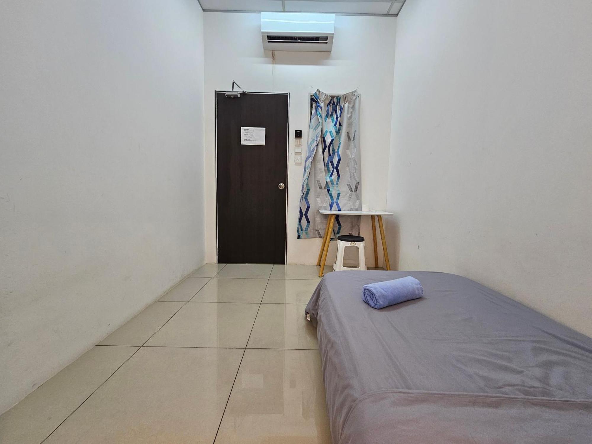 Color Mixed Home Hostel 乔治敦 外观 照片