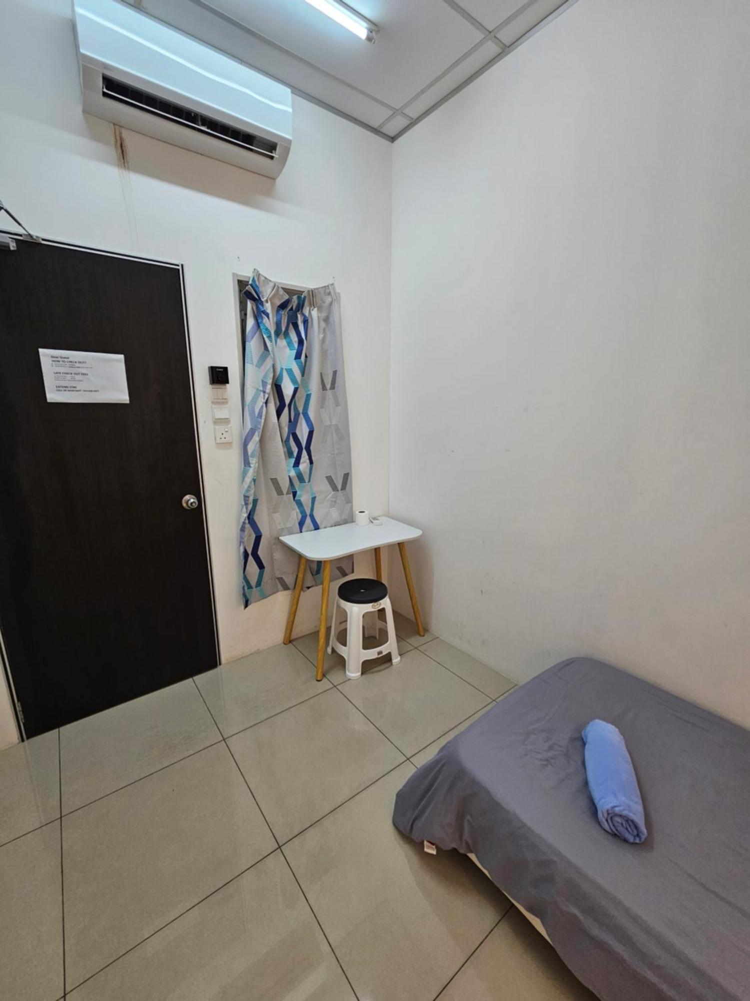 Color Mixed Home Hostel 乔治敦 外观 照片