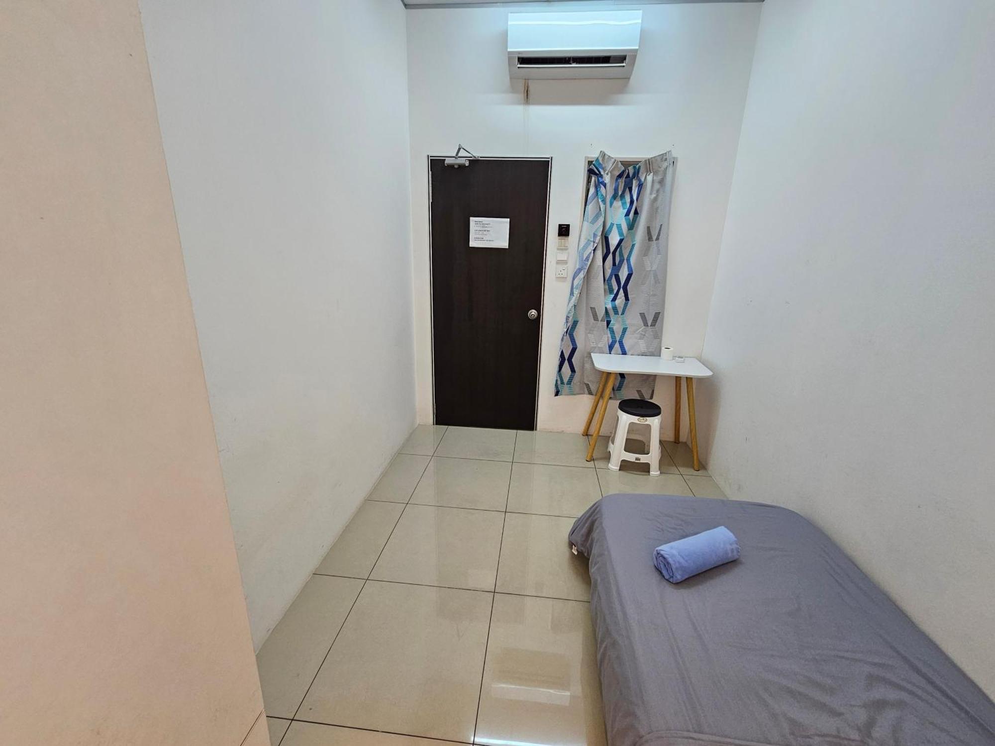 Color Mixed Home Hostel 乔治敦 外观 照片